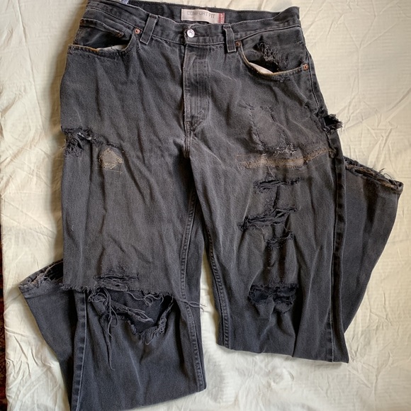 Levi’s Mens 560’s 34 x 36 distressed jeans - patched with custom sewing 🧵 - Picture 8 of 8